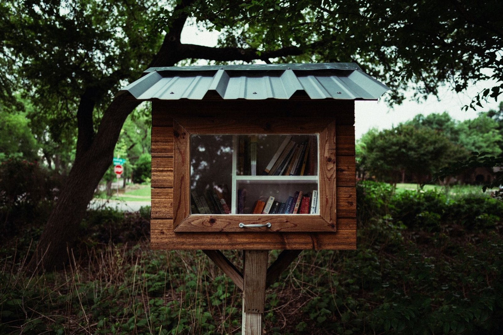 Traditional post-mounted mailbox outside an Atlanta home
